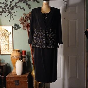 Psalm: CIV Classic Black Embellished Women's Skirt Suit